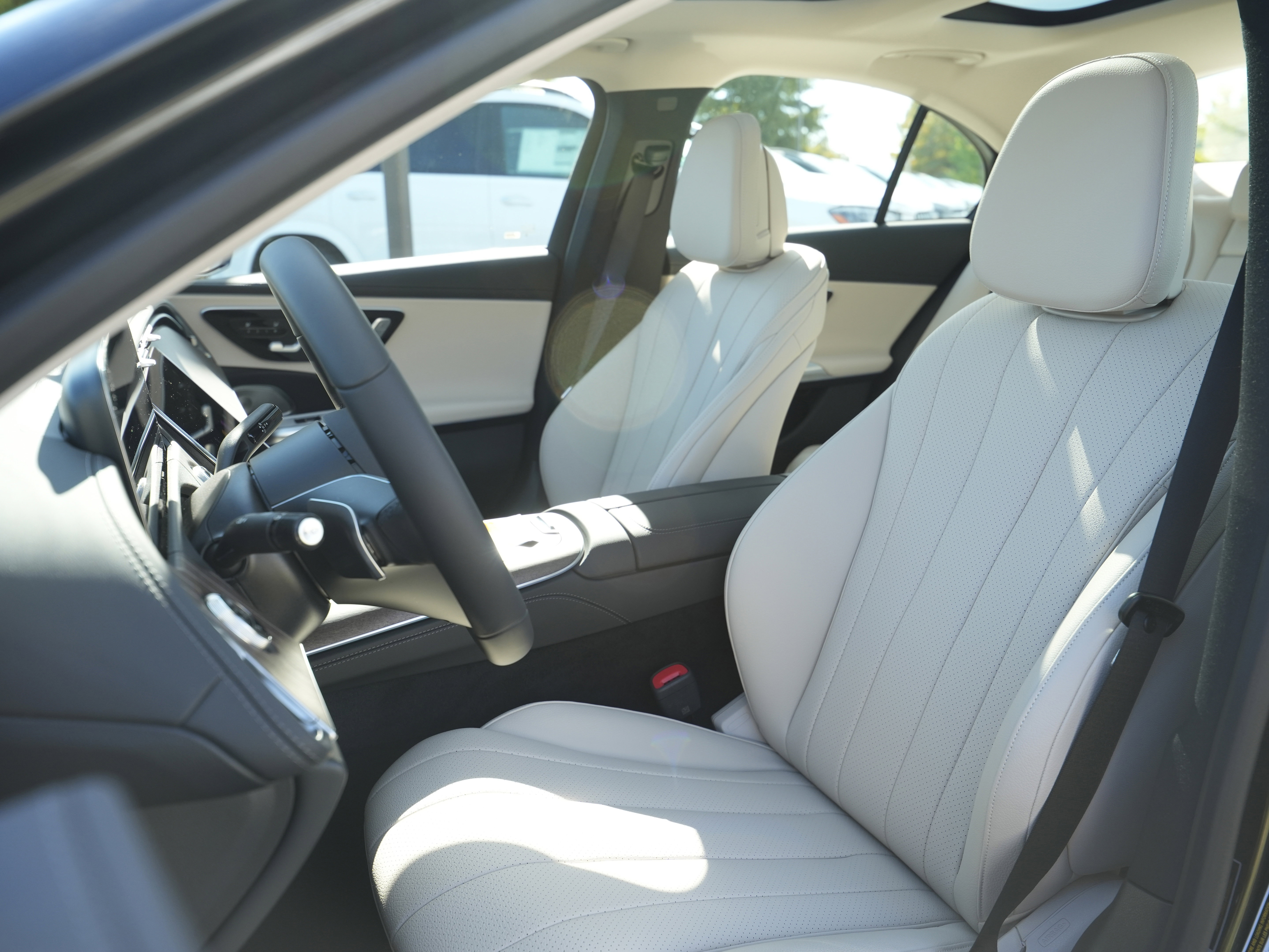 New 2026 Mercedes-Benz E 350 4MATIC Sedan image 33