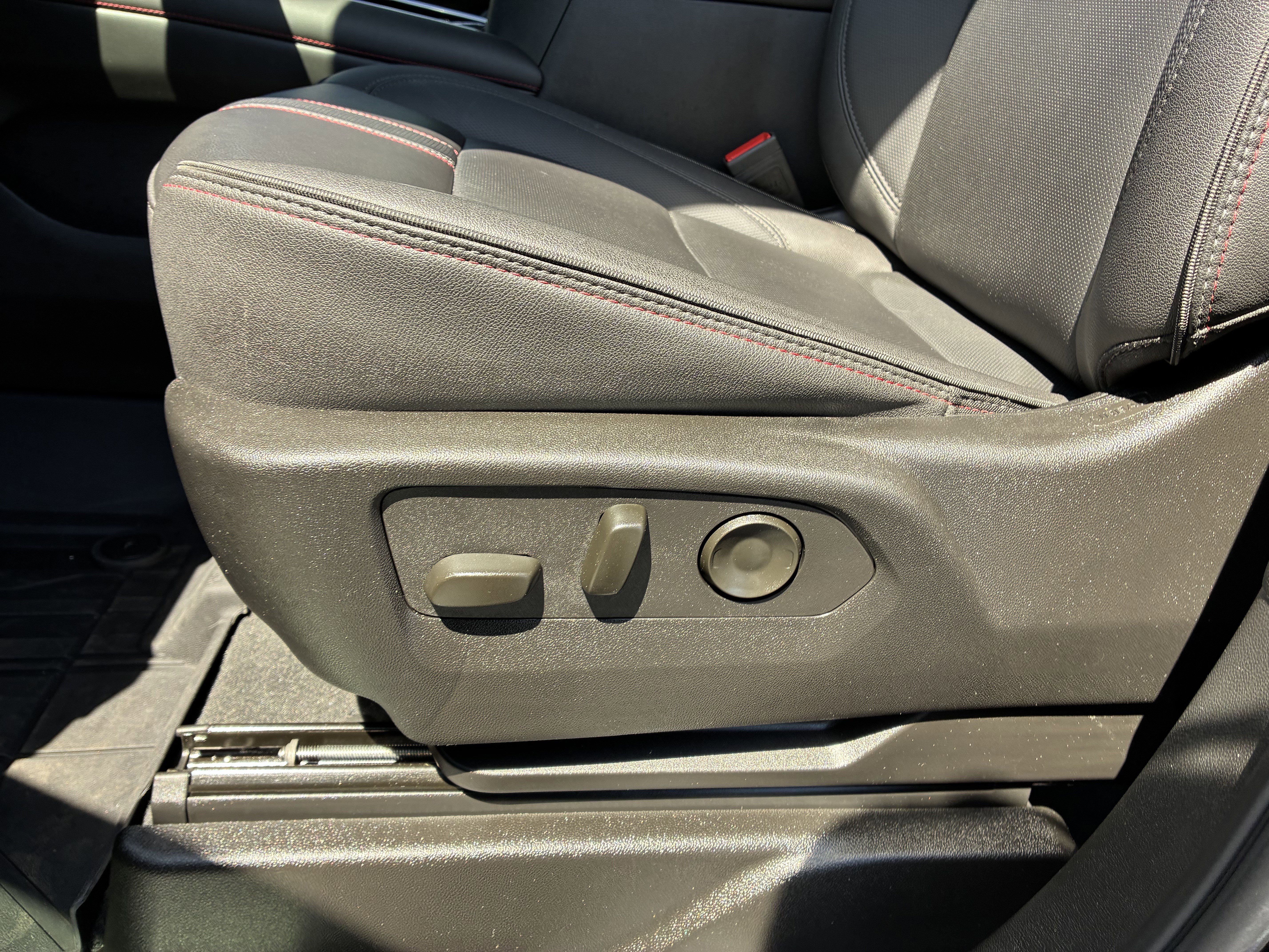 Used 2025 Chevrolet Tahoe RST w/ Comfort Package image 26
