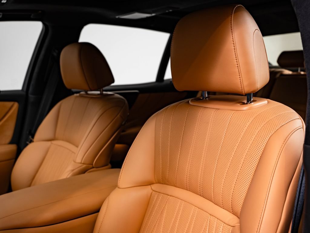 Certified 2023 Lexus LS 500 AWD w/ Interior Upgrade Package image 23