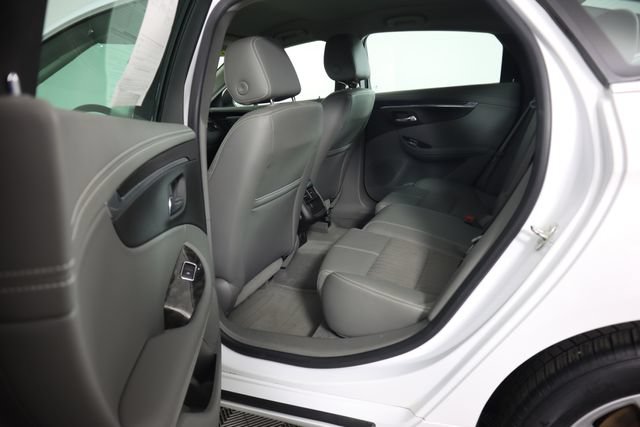 Used 2015 Chevrolet Impala LT FWD image 41