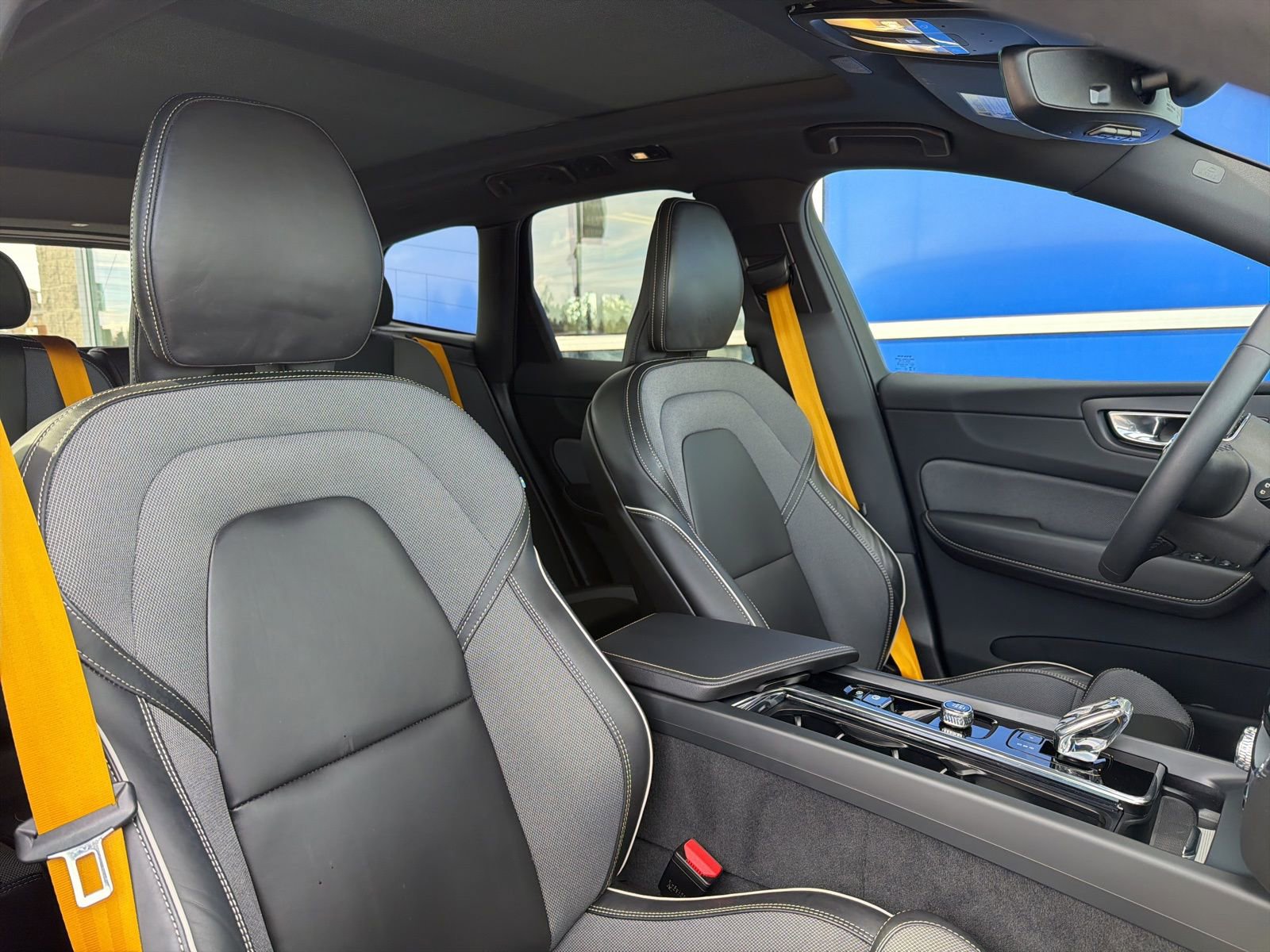 Used 2024 Volvo XC60 T8 Polestar w/ Protection Package Premier image 23