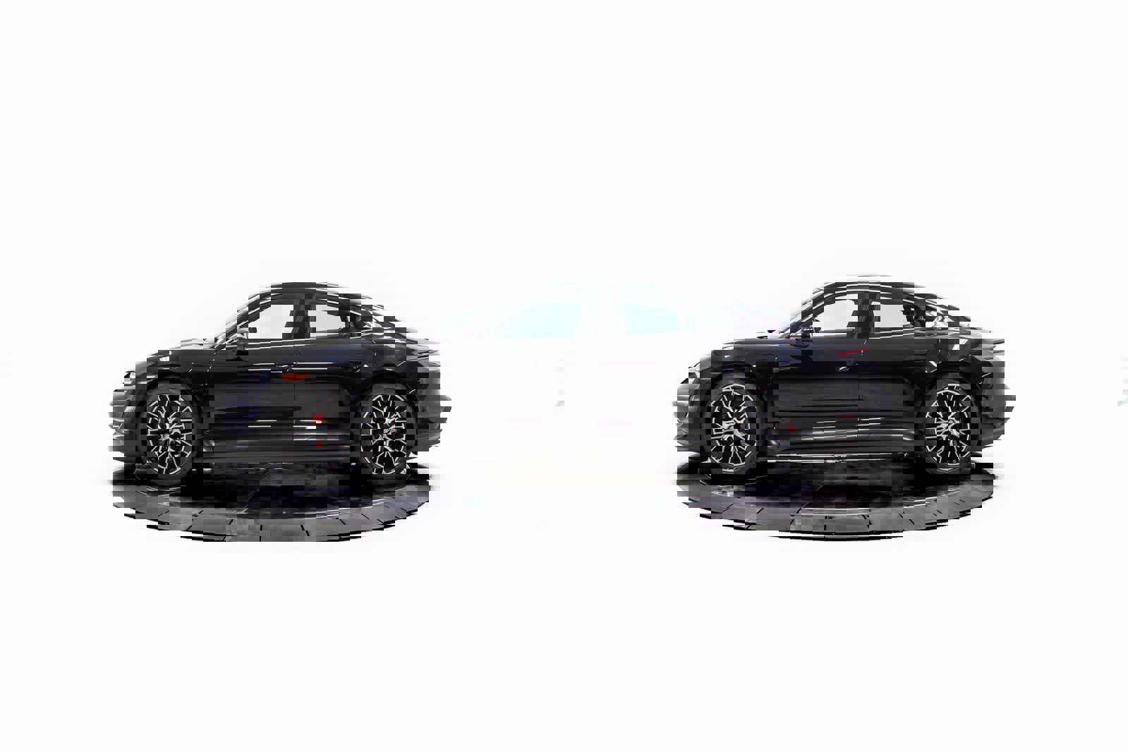 Certified 2022 Porsche Taycan 4S image 2