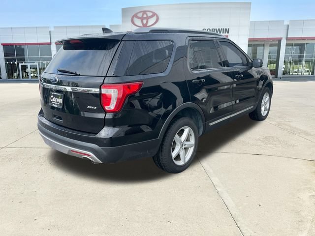 Used 2017 Ford Explorer XLT AWD/4WD image 5