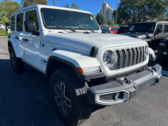 Used 2025 Jeep Wrangler Unlimited Sahara AWD/4WD image 6