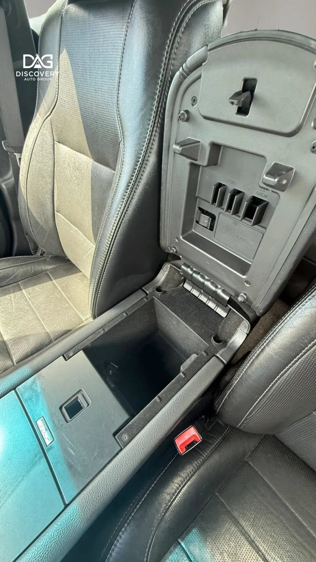 Used 2013 Ford Taurus Limited FWD image 11