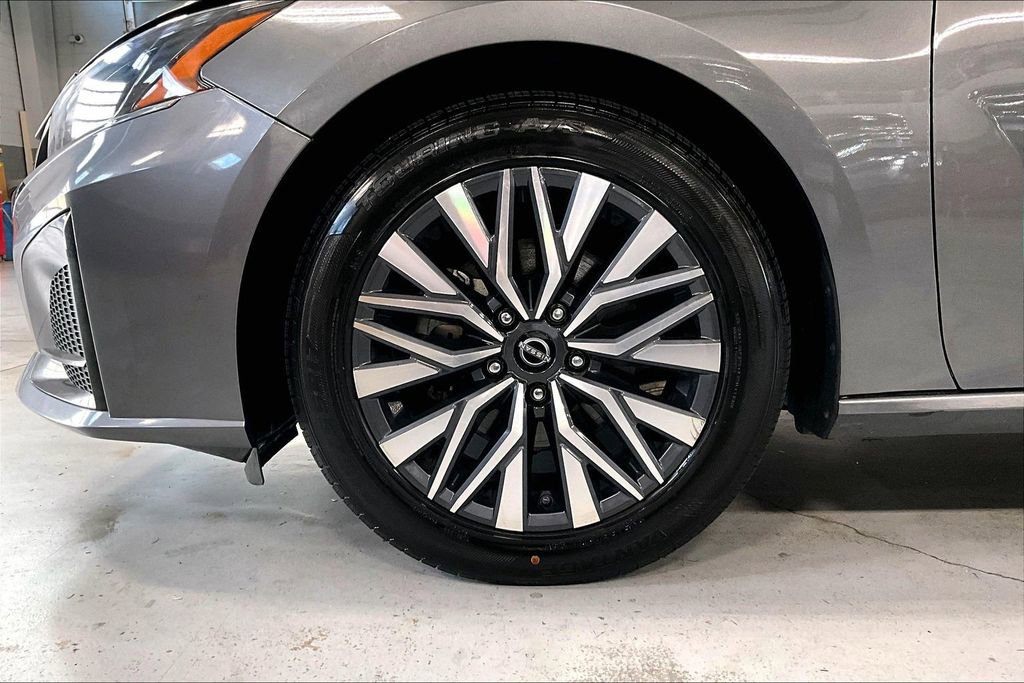 Certified 2024 Nissan Altima 2.5 SV FWD image 8