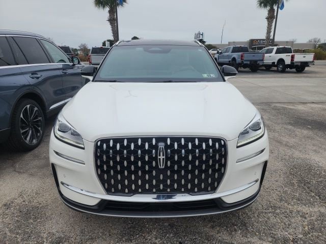 Used 2023 Lincoln Corsair Reserve w/ Equipment Group 201A image 2