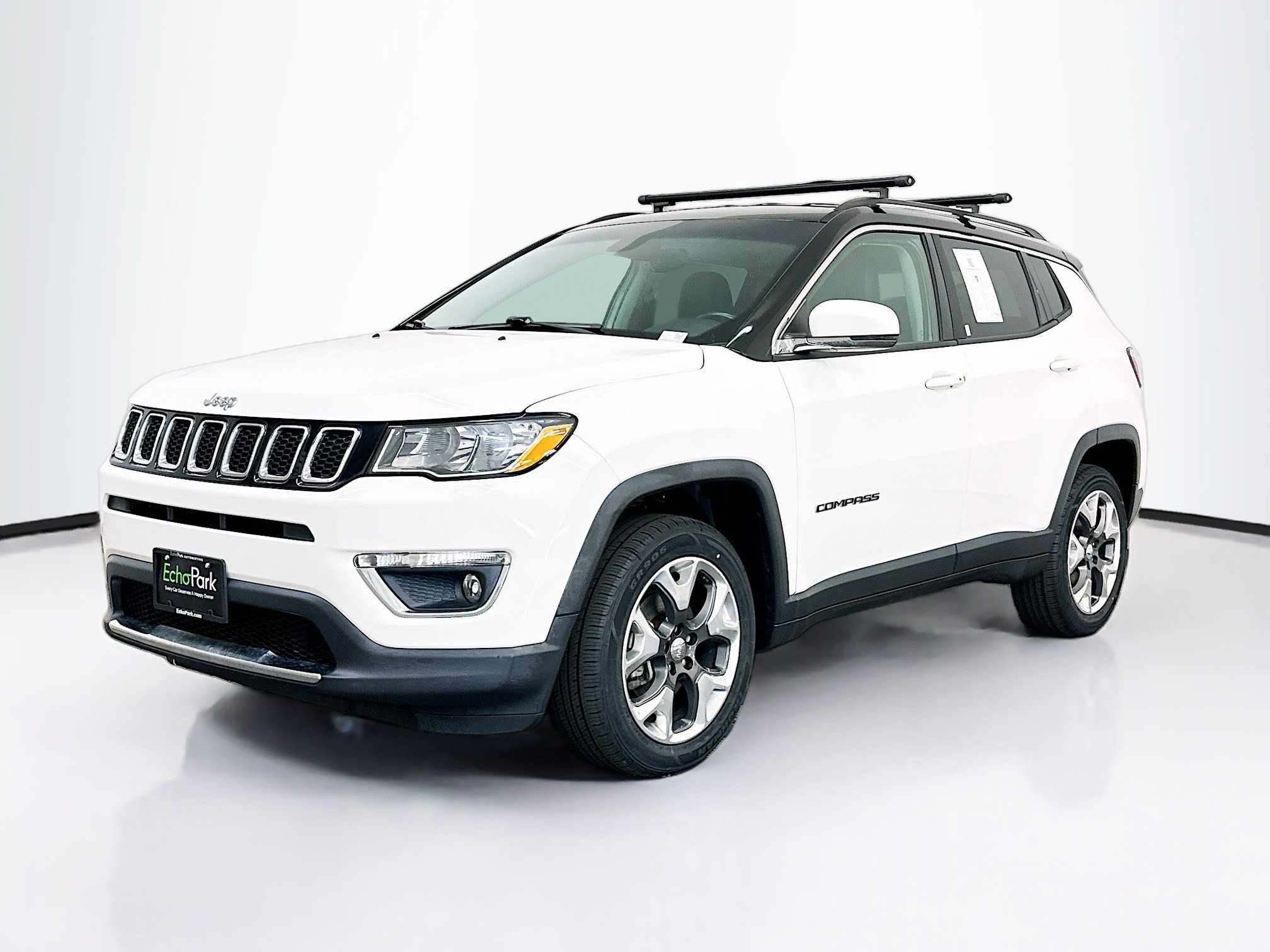 Used 2018 Jeep Compass Limited AWD/4WD image 3