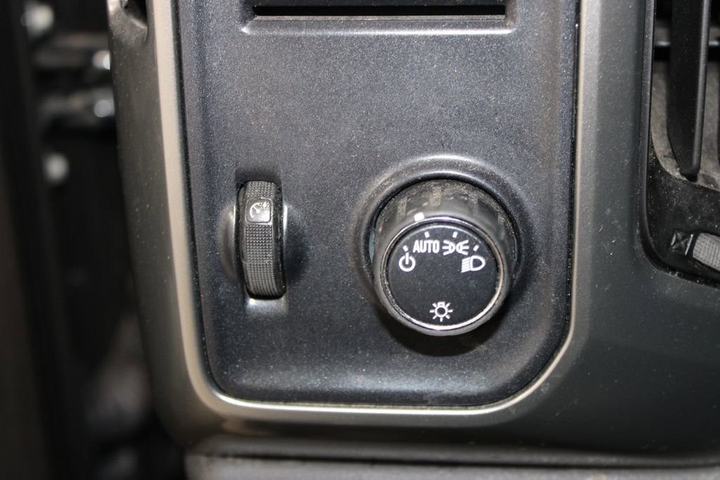 Used 2018 Chevrolet Silverado 1500 LT image 35