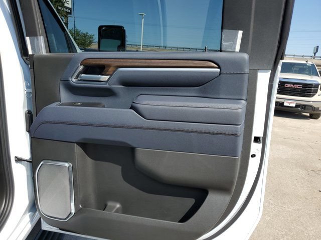 New 2026 Chevrolet Silverado 2500 High Country w/ High Country Premium Package AWD/4WD image 12