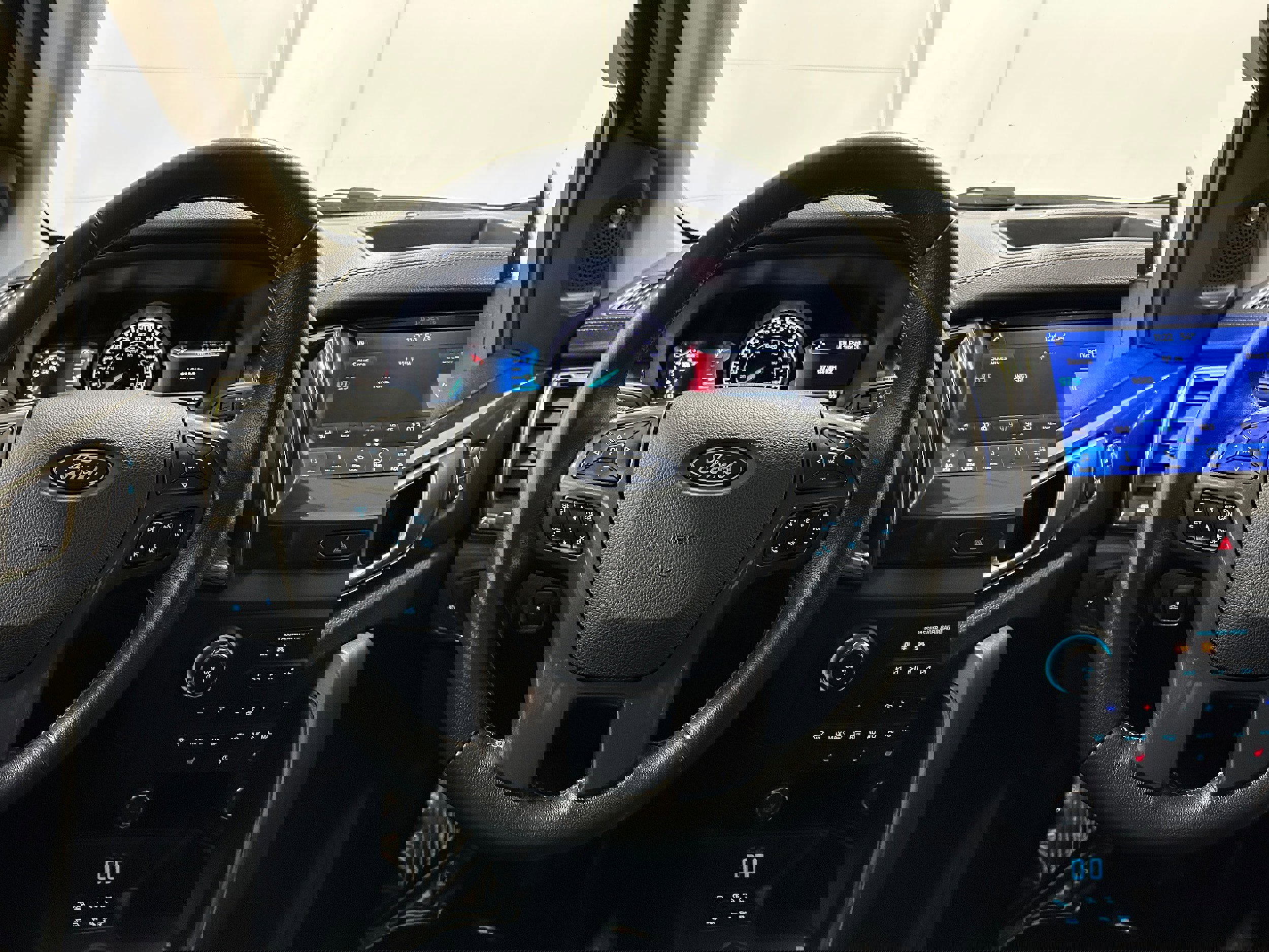 Used 2019 Ford Ranger Lariat w/ Black Appearance Package image 14