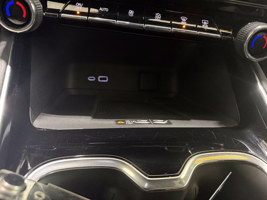 Used 2025 Chevrolet Traverse LT FWD image 7