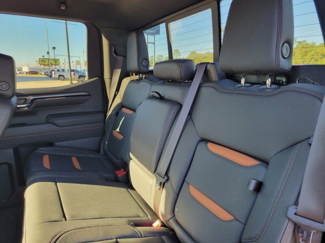 Used 2023 GMC Sierra 1500 AT4 w/ Technology Package image 26