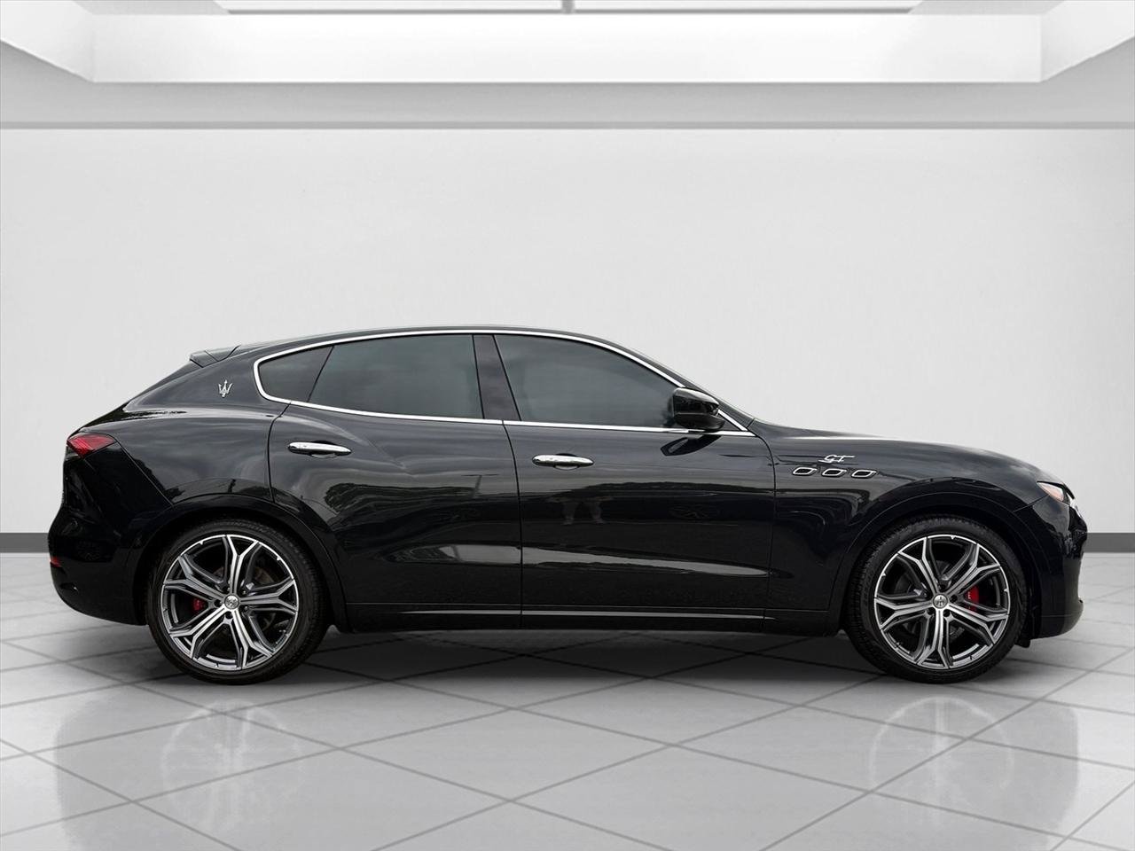 Used 2023 Maserati Levante GT AWD/4WD image 6
