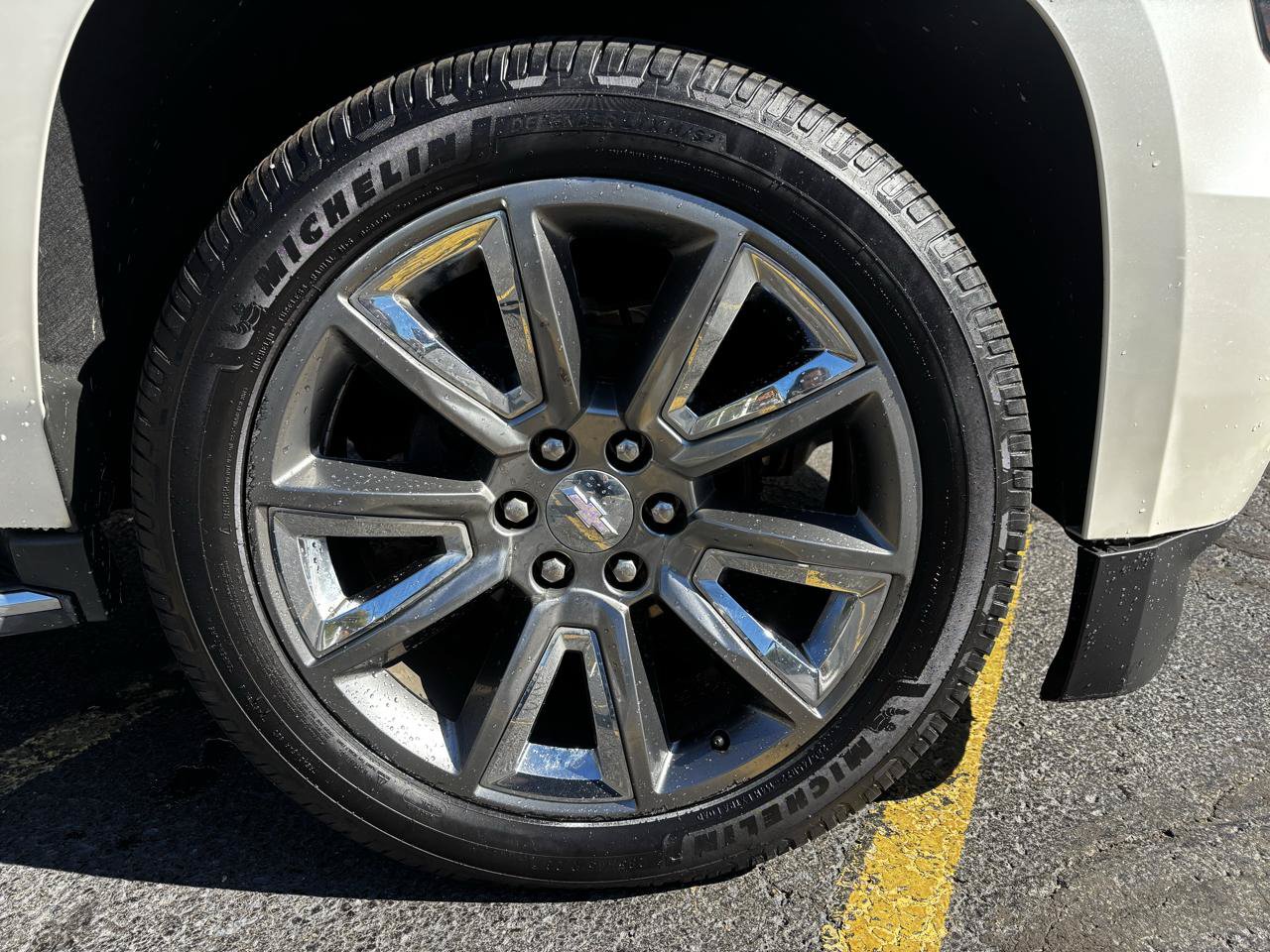 Used 2015 Chevrolet Tahoe LTZ AWD/4WD image 10