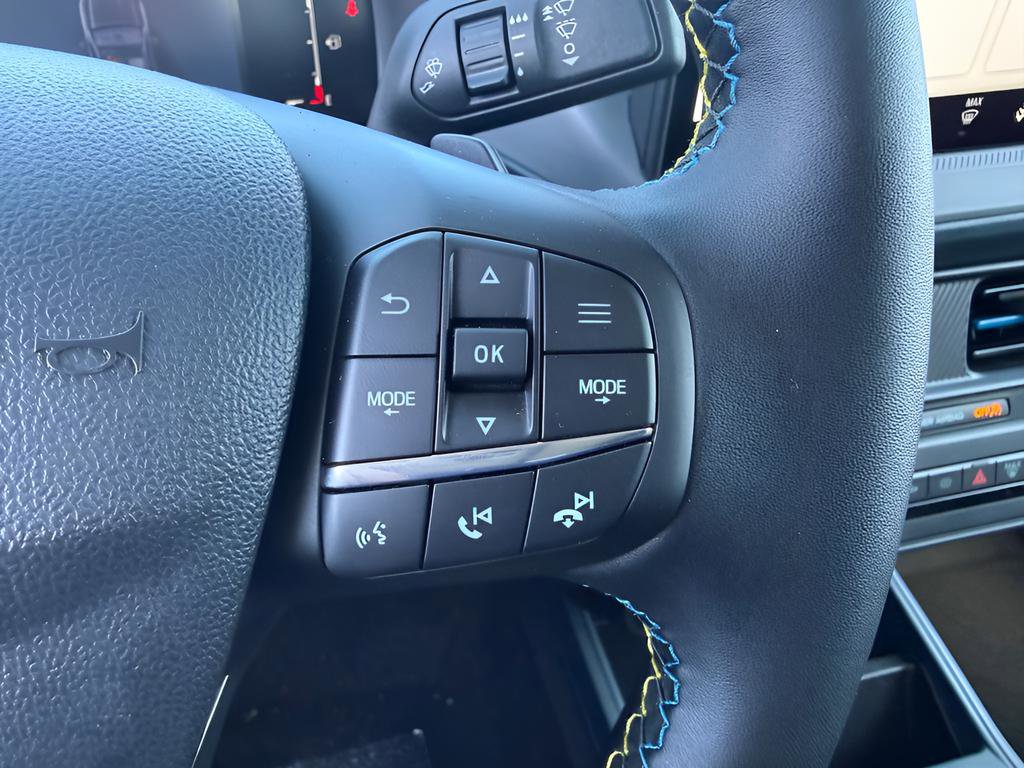New 2025 Ford Maverick Lobo AWD/4WD image 17
