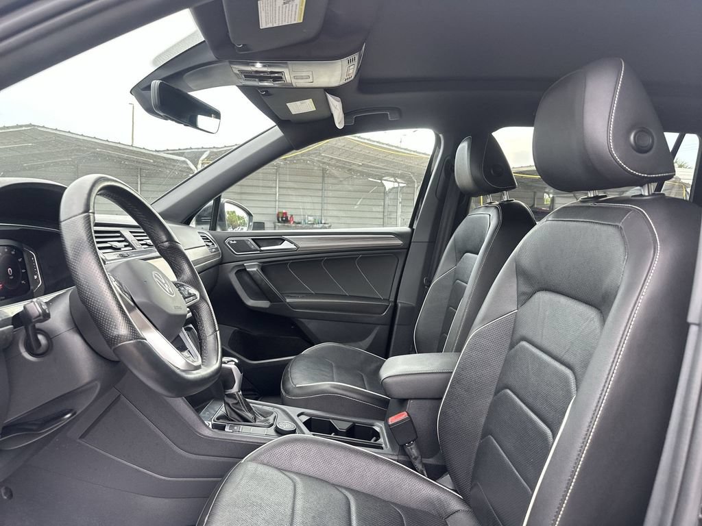 Used 2022 Volkswagen Tiguan SEL R-Line AWD/4WD image 13