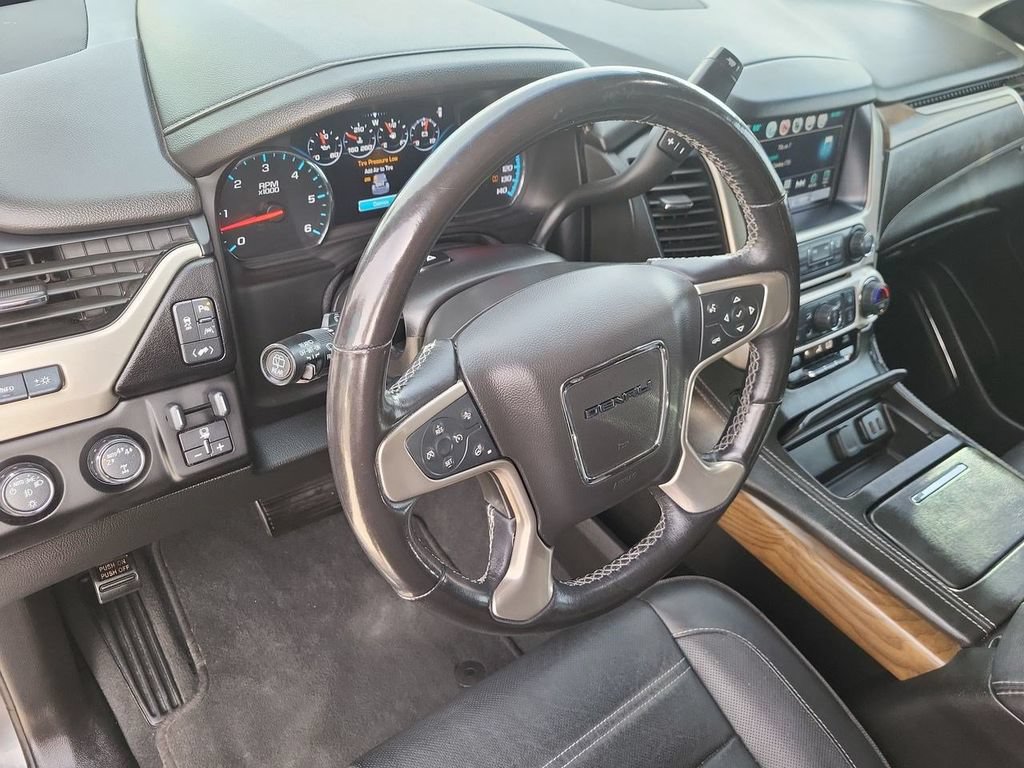 Used 2019 GMC Yukon Denali w/ Open Road Package AWD/4WD image 16