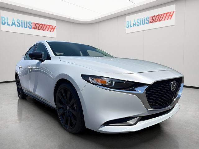 Used 2024 MAZDA MAZDA3 s FWD image 1