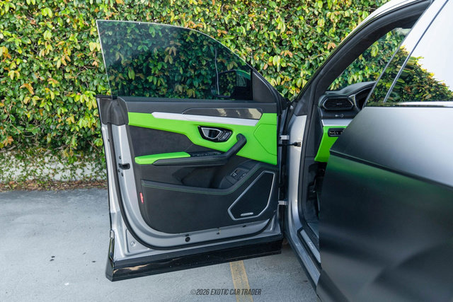 Used 2021 Lamborghini Urus image 20