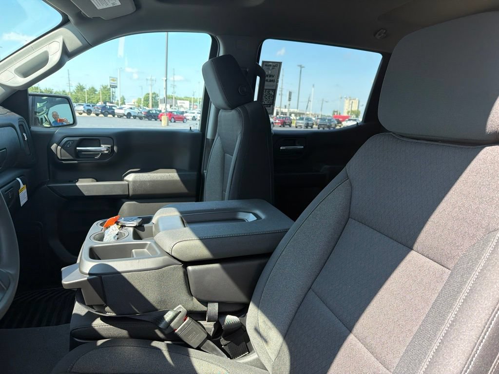 New 2026 Chevrolet Silverado 1500 Custom w/ Turbomax Blackout Package AWD/4WD image 13