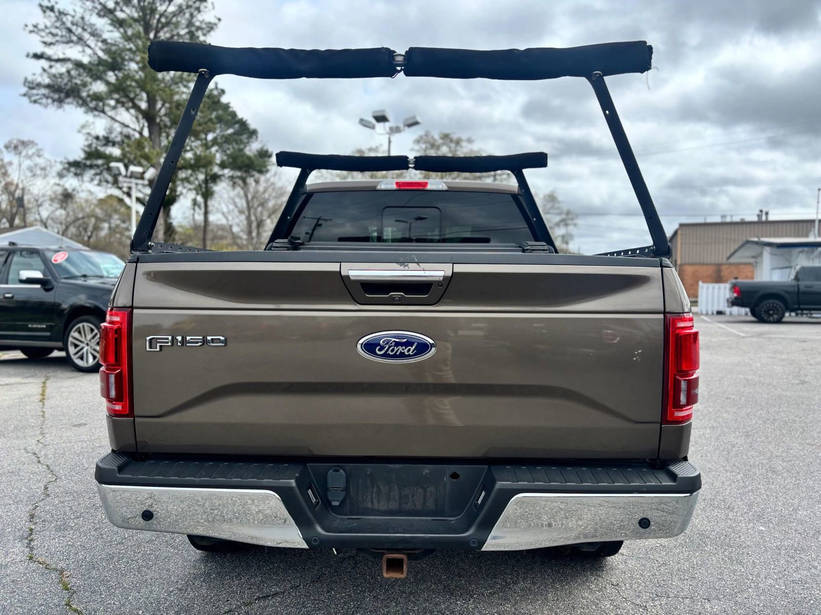 Used 2016 Ford F150 Lariat w/ Equipment Group 502A Luxury image 4