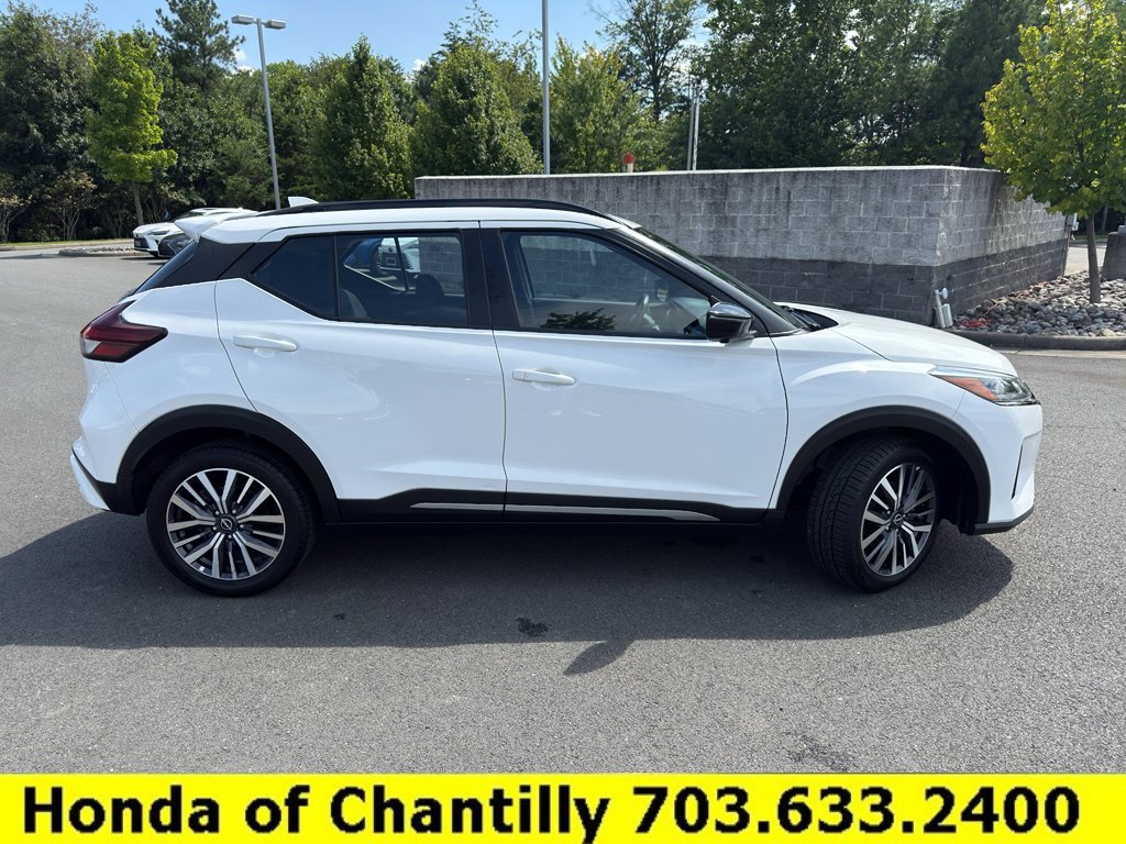 Used 2022 Nissan Kicks SR FWD image 8