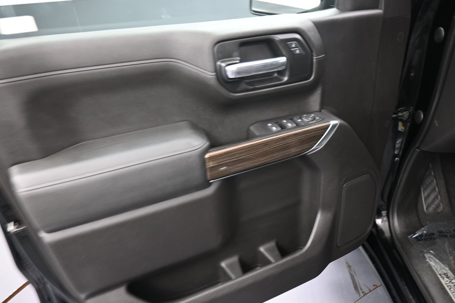 Used 2019 Chevrolet Silverado 1500 LT w/ All-Star Edition AWD/4WD image 13