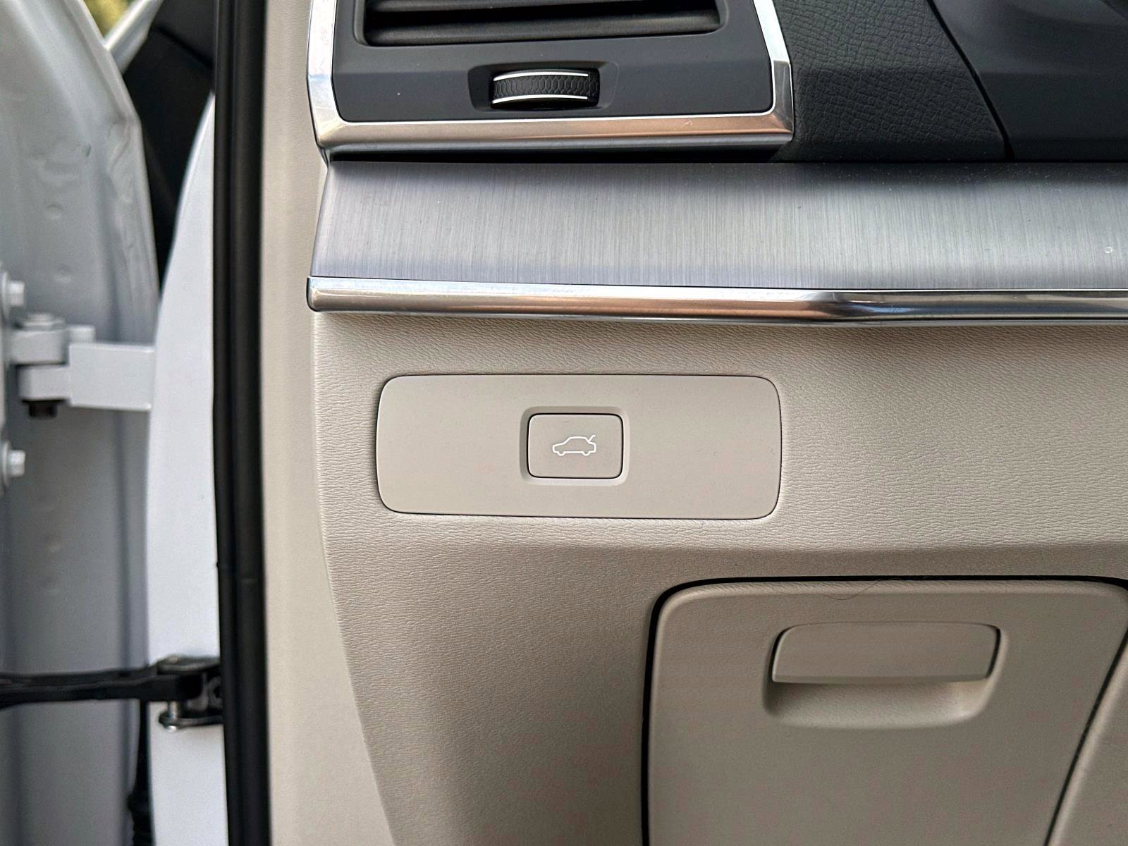 Certified 2024 Volvo XC90 B5 Core image 29