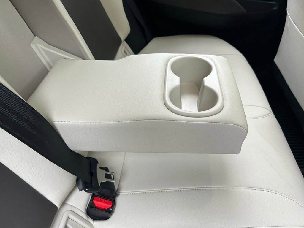 Used 2022 Toyota Corolla Cross XLE image 38