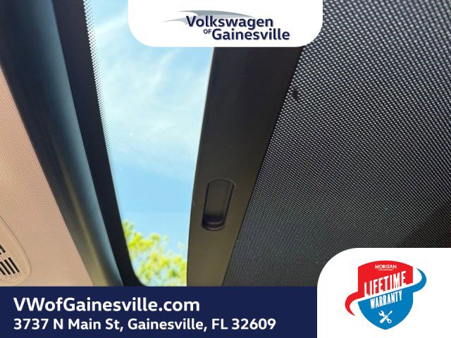 Used 2021 MINI Cooper 2-Door Hardtop image 25