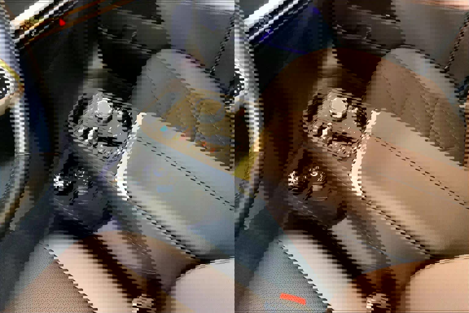 Used 2024 BMW iX xDrive50 w/ Convenience Package image 17