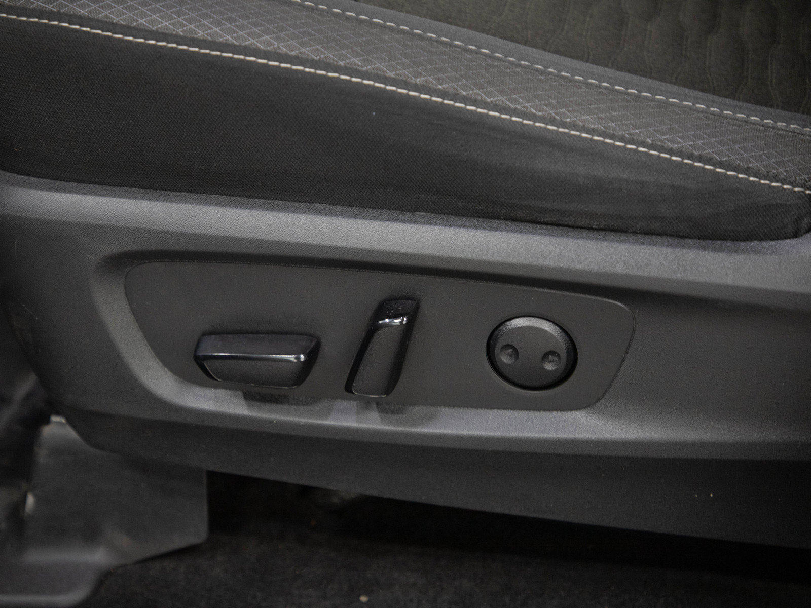 Used 2024 Nissan Pathfinder SV AWD/4WD image 26