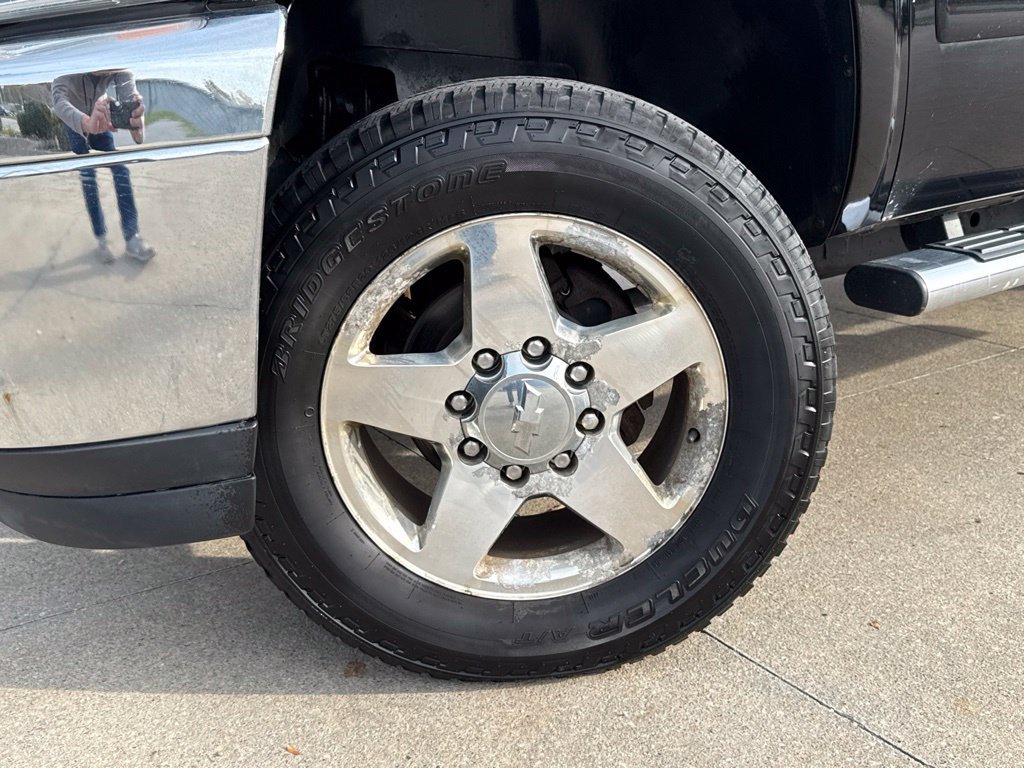 Used 2014 Chevrolet Silverado 2500 LT w/ Custom Sport Truck Package AWD/4WD image 43