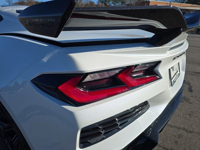 Used 2023 Chevrolet Corvette Z06 w/ Z07 Performance Package image 27