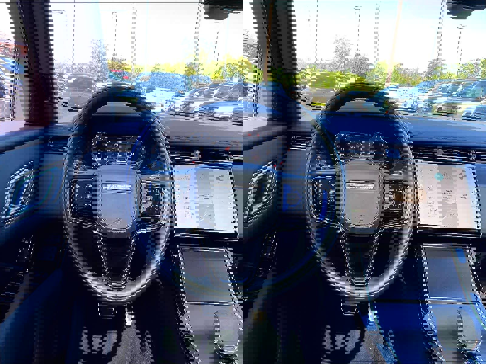 Used 2026 Land Rover Range Rover Velar Dynamic SE image 7