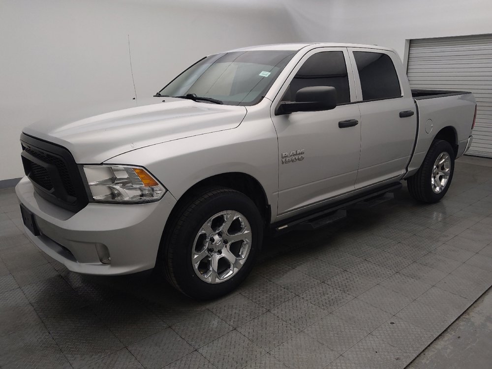 Used 2017 RAM 1500 Express AWD/4WD image 2