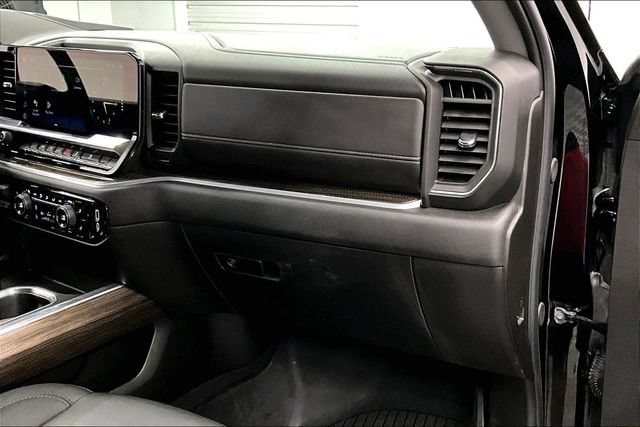 Used 2025 Chevrolet Silverado 1500 RST AWD/4WD image 19