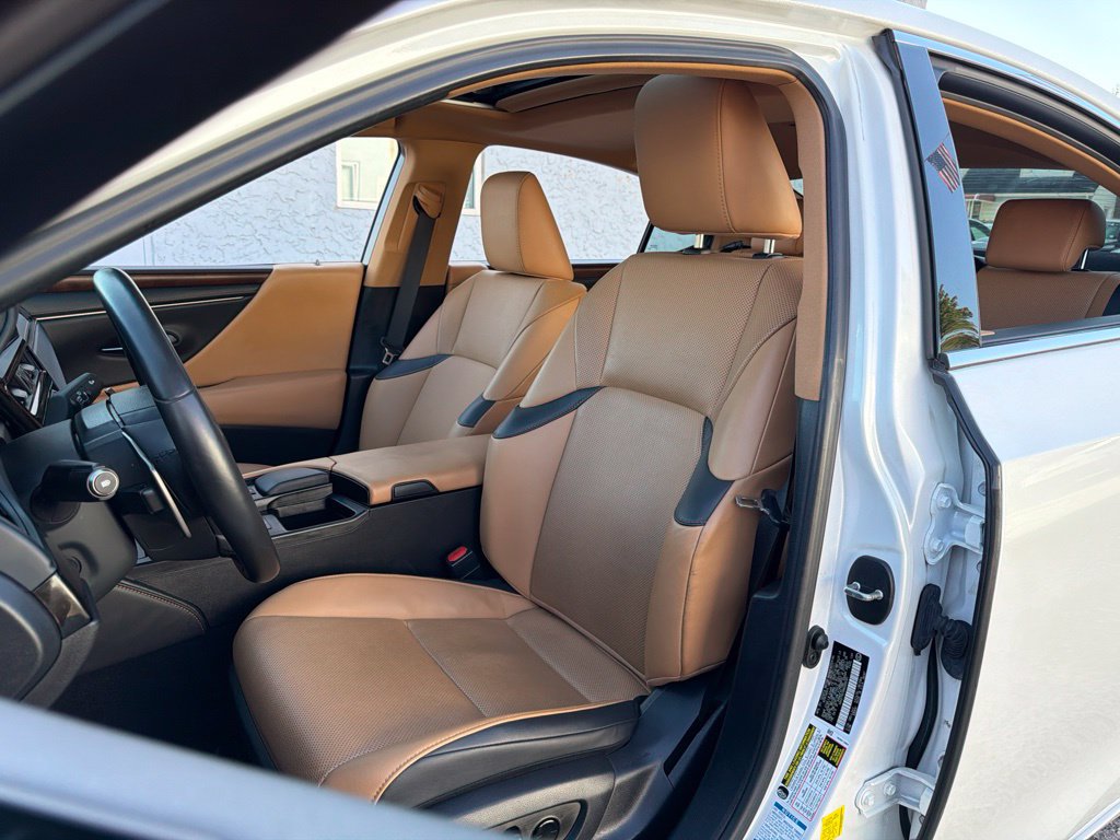 Used 2022 Lexus ES 250 w/ Premium Package AWD/4WD image 26