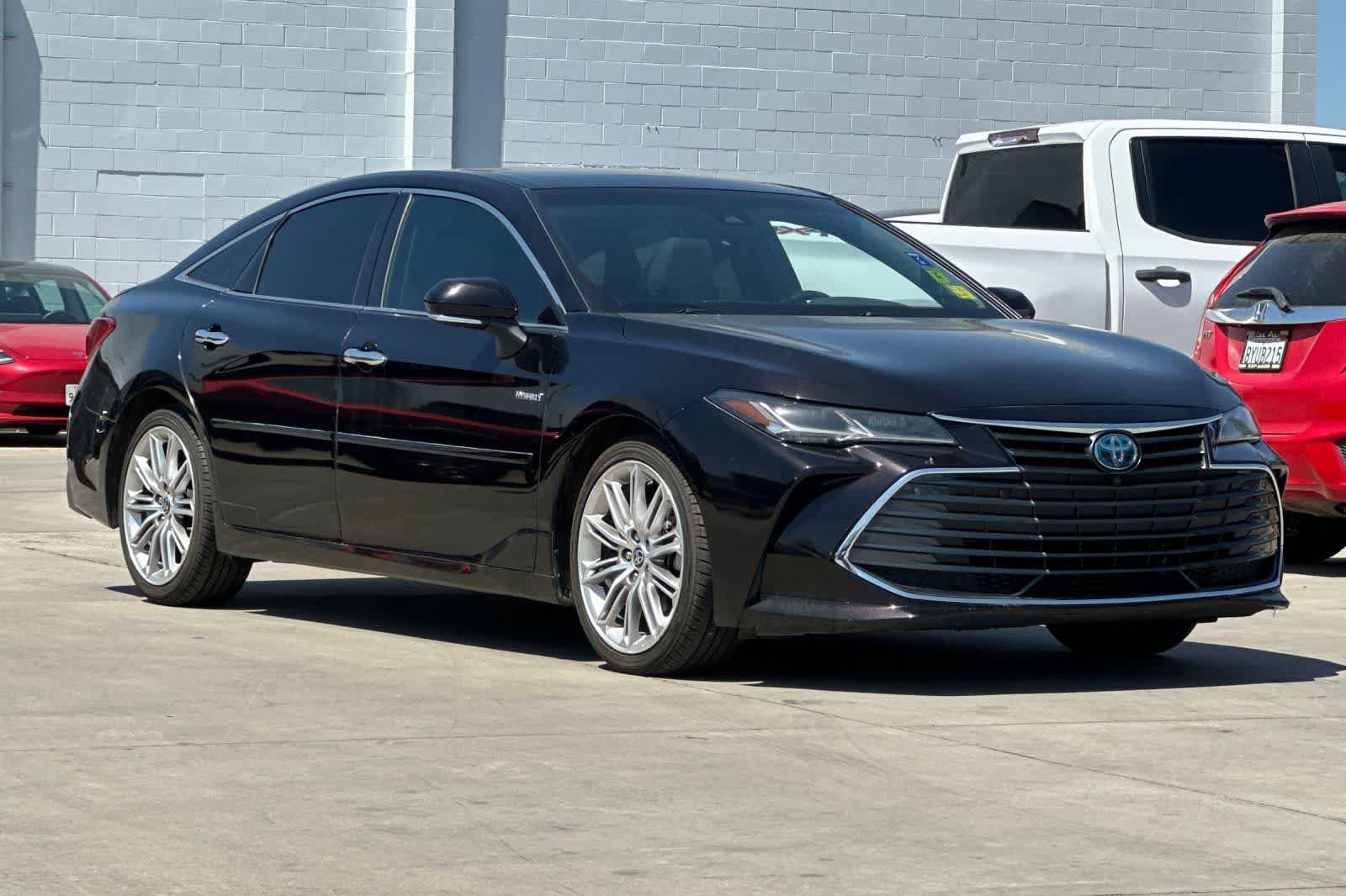 Used 2021 Toyota Avalon Limited w/ Advanced Safety Package FWD image 10