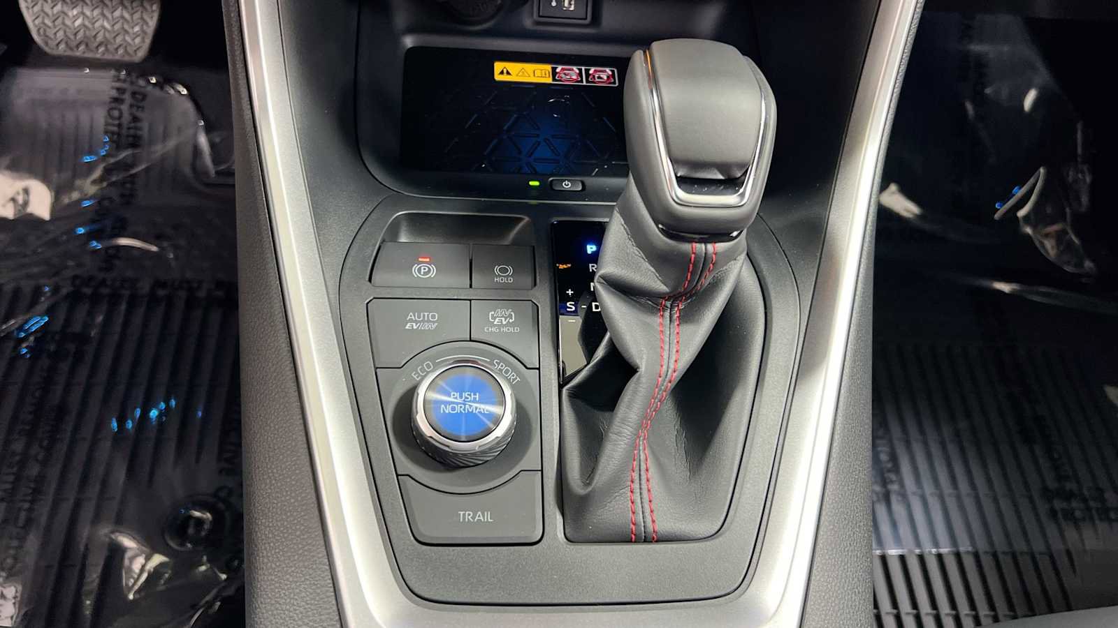 New 2024 Toyota RAV4 XSE w/ Weather Package image 22