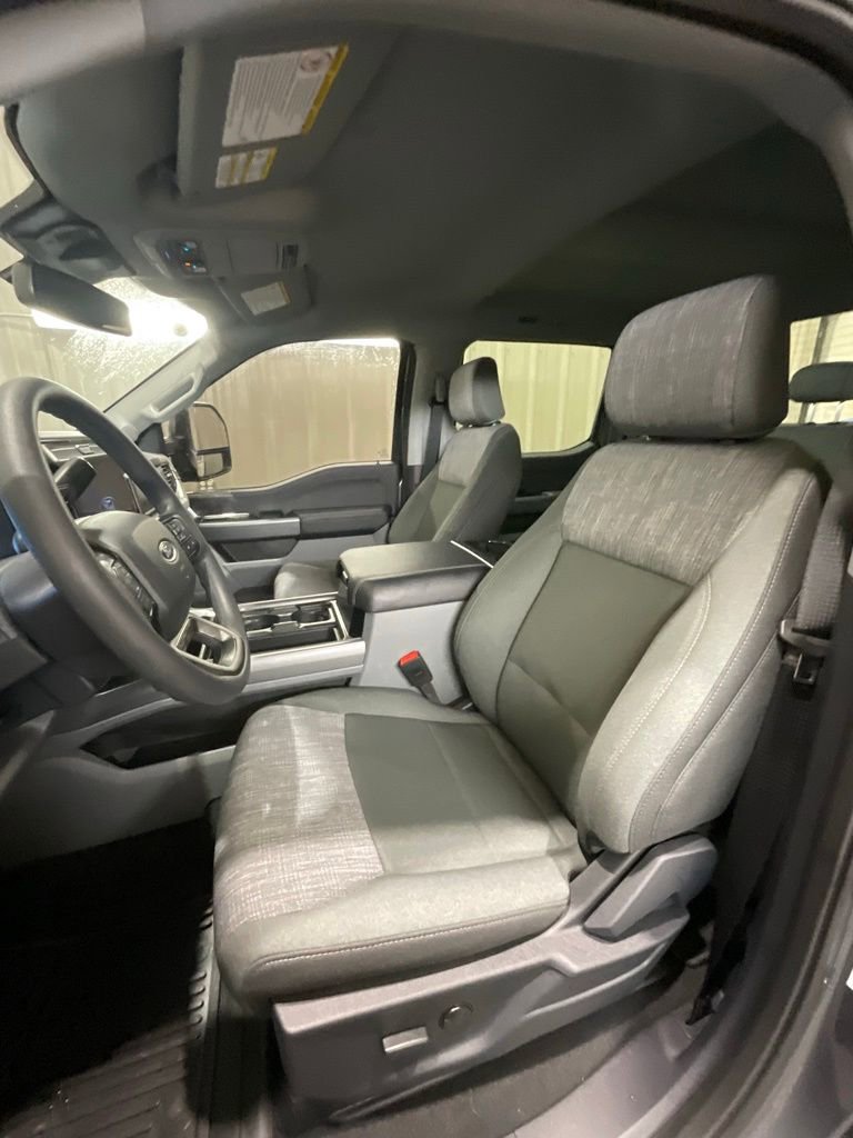 New 2026 Ford F250 XLT w/ XLT Premium Package image 10