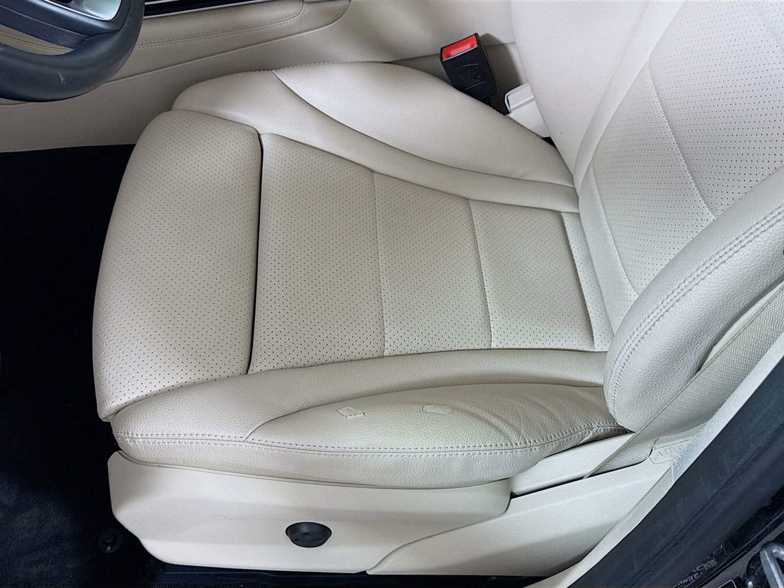 Used 2018 Mercedes-Benz GLC 300 4MATIC image 12