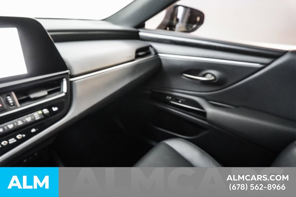 Used 2024 Lexus ES 300h w/ Premium Package image 44