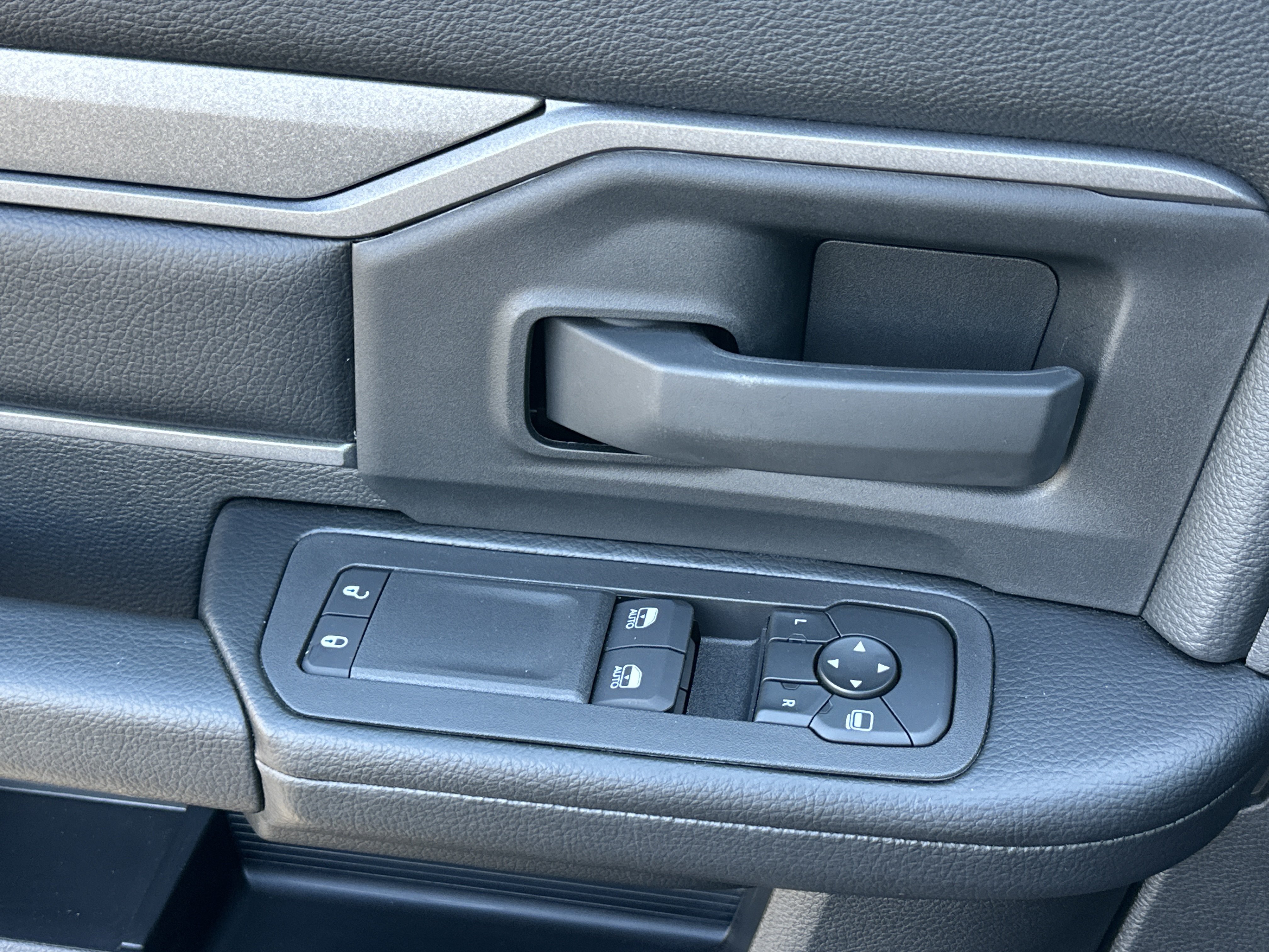 New 2026 RAM 3500 Tradesman AWD/4WD image 13