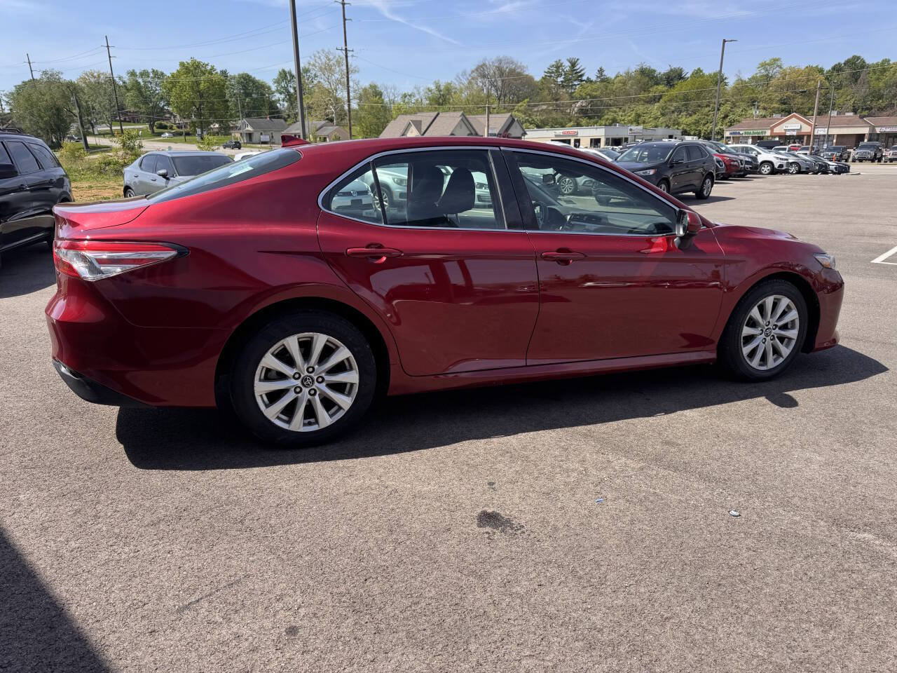 Used 2020 Toyota Camry LE FWD image 8