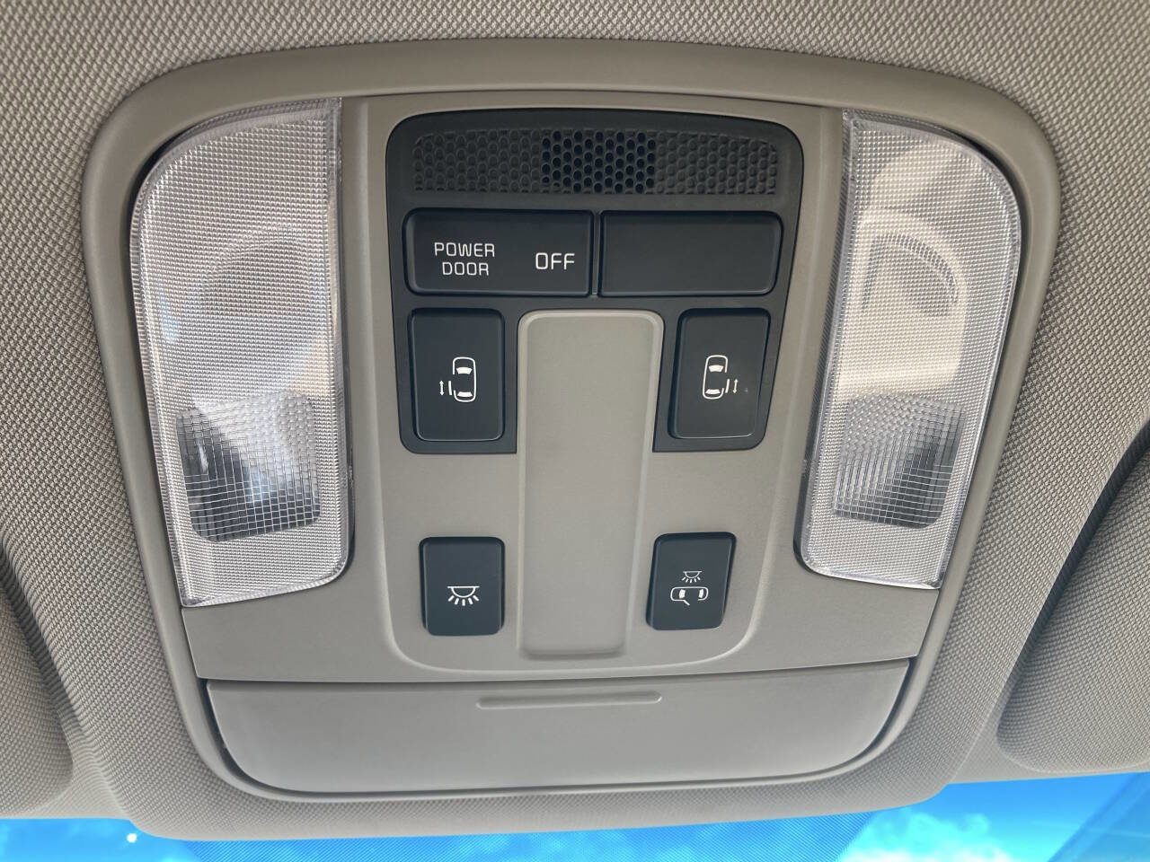 Used 2019 Kia Sedona EX image 48