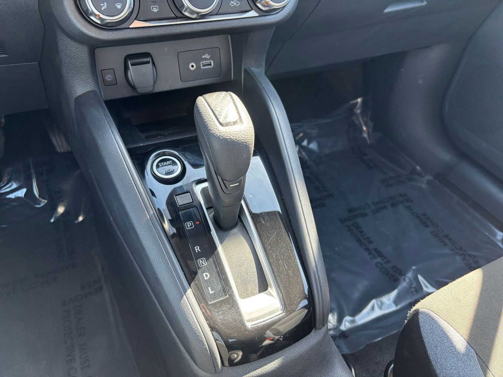 Used 2025 Nissan Versa SV FWD image 39