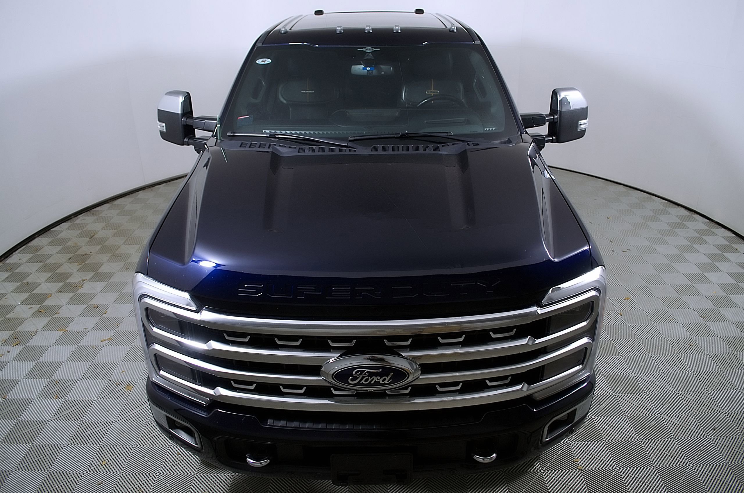 Used 2023 Ford F350 Platinum w/ Tremor Off-Road Package AWD/4WD image 5
