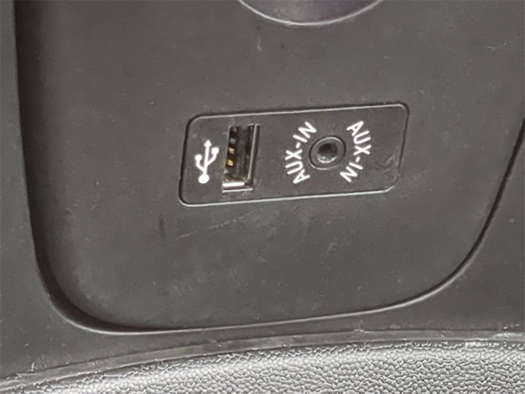 Used 2018 MINI Cooper 4-Door Hardtop image 22